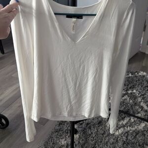 Final Touch Elegant White V-Neck Long Sleeve Top
